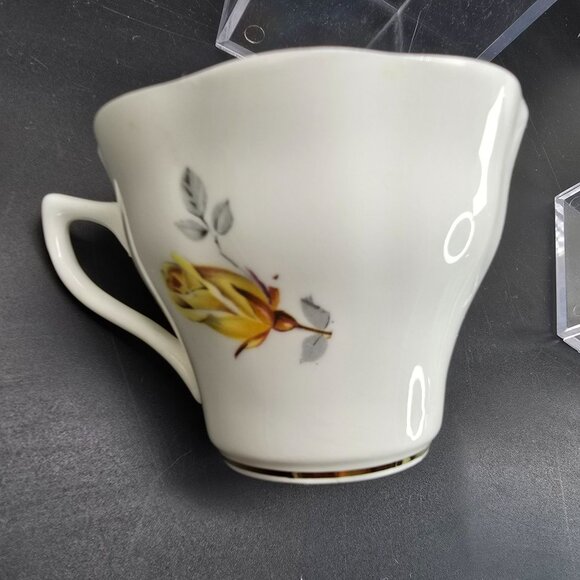 Vintage Yellow Rose Bone China Teacups Set Of 2 Royal Vale and Rosina JJ4093 - Picture 6 of 12